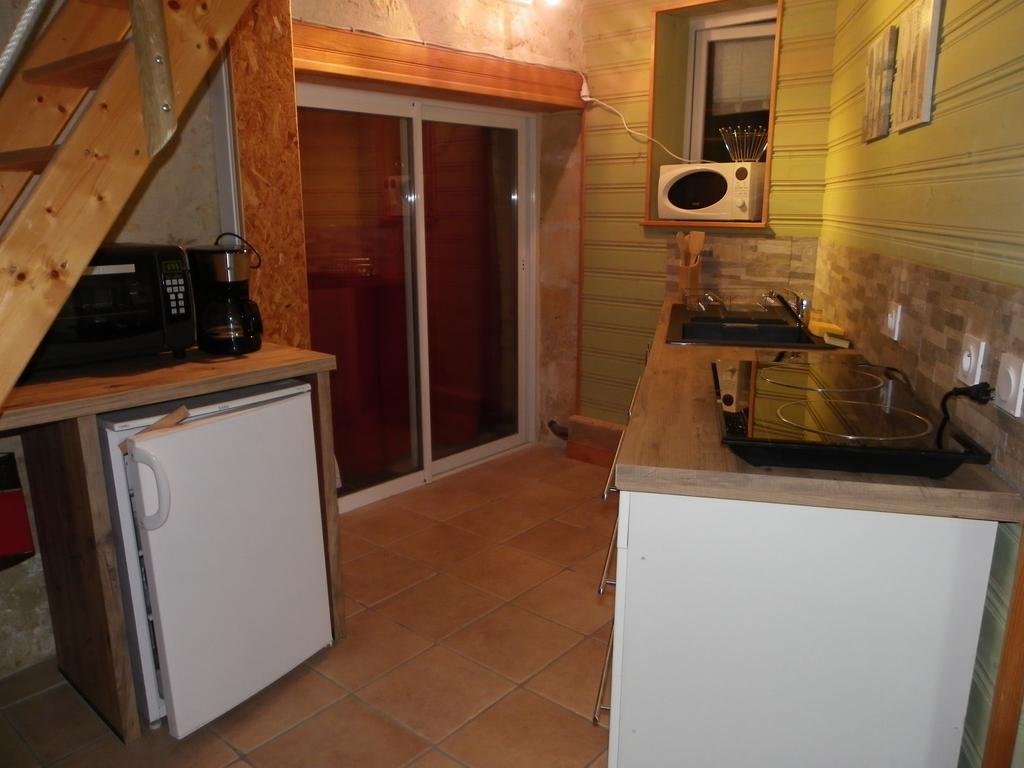 Gite Cosy, Sur Jardin, Terrasse Privee, Parking Au Calme En Rdc Gémozac Екстериор снимка